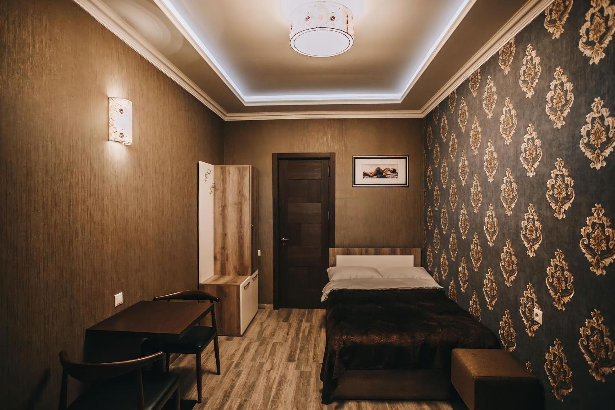 7 Rooms Hotel Tserovani Exterior photo