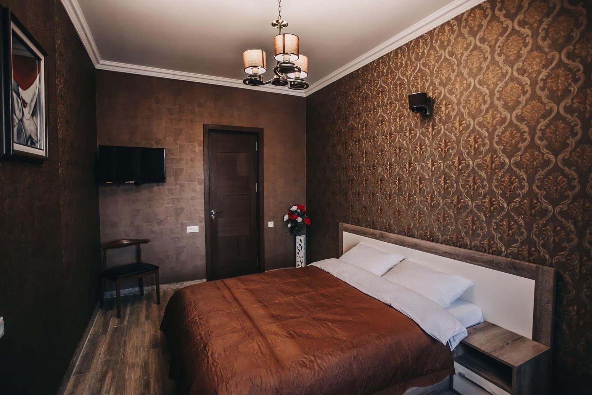 7 Rooms Hotel Tserovani Exterior photo